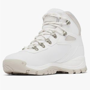 Columbia womens Newton Ridge Plus Hiking Boot